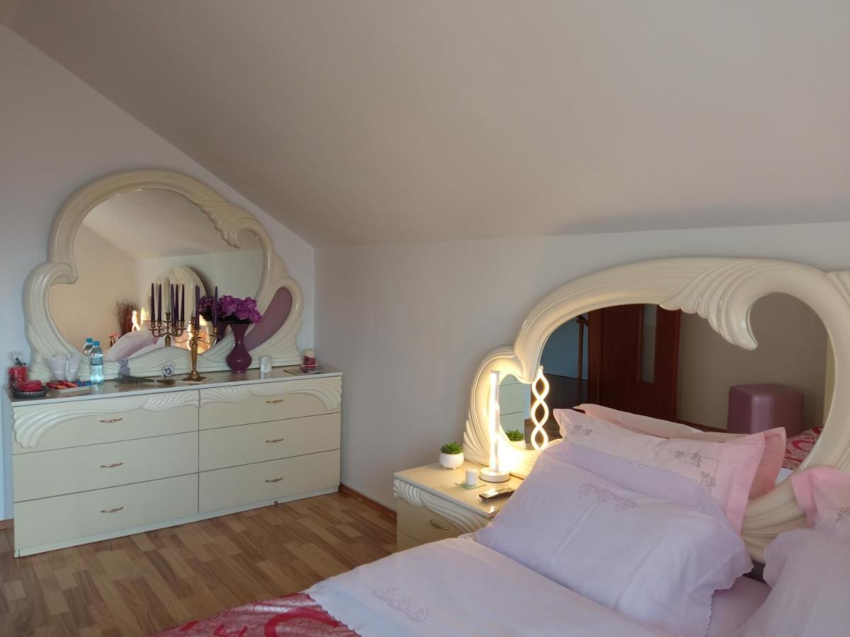 Villa Casa Irina Piatra Neamţ Exterior foto